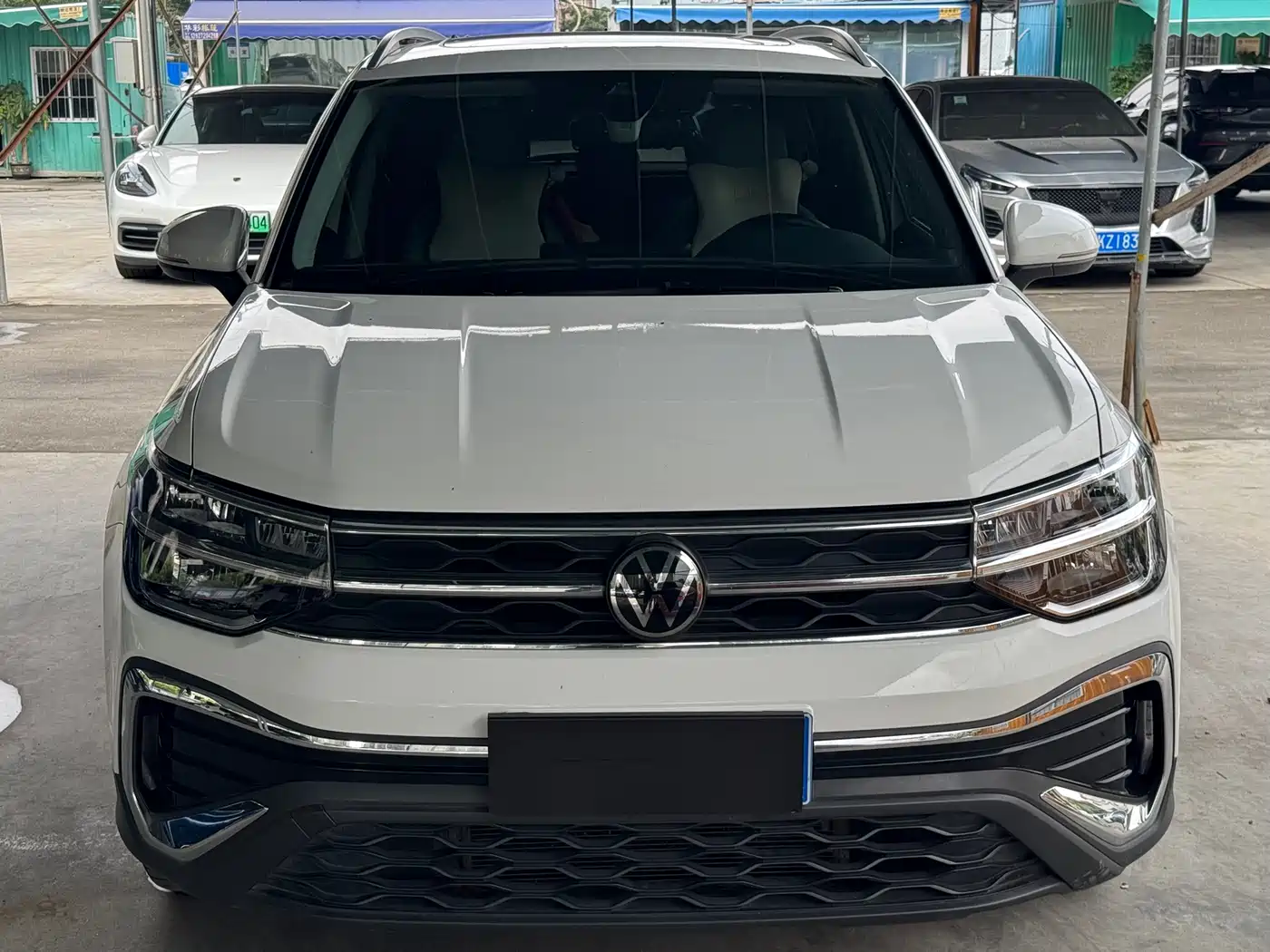 Volkswagen Tharu 2023 300TSI 2WD Moon Premium Edition фото 2