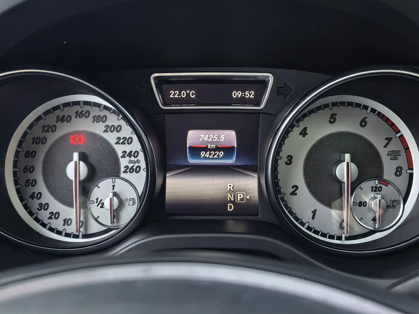 Mercedes-Benz CLA (Import) 2016 CLA 200 Fashion фото 19