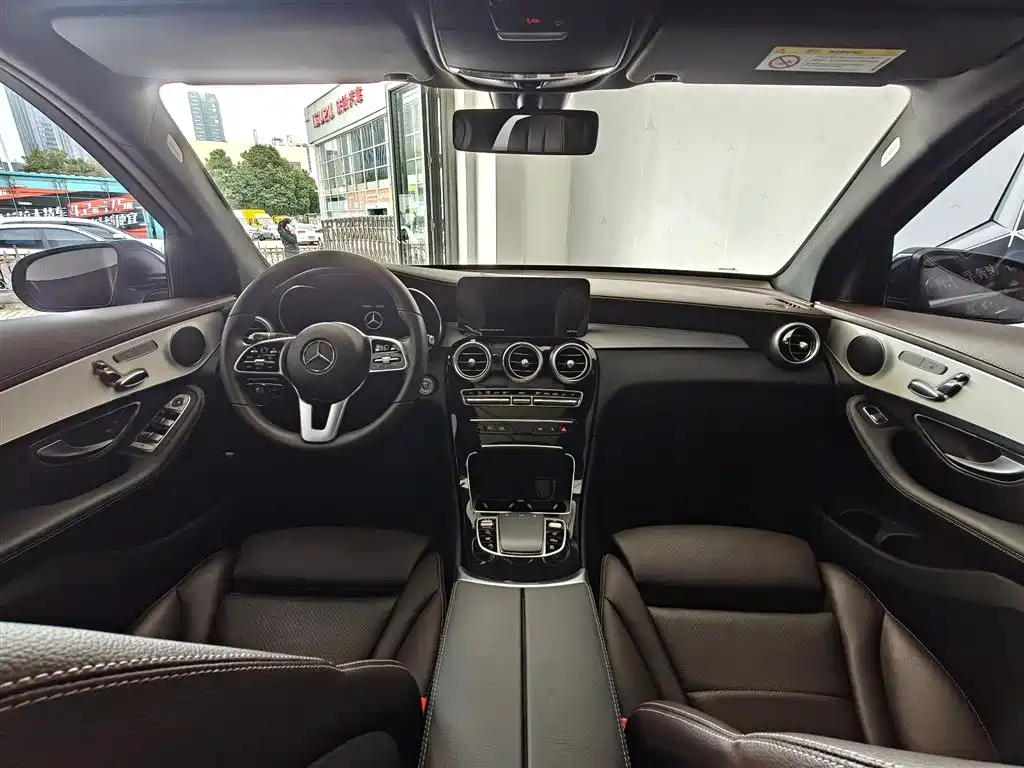 Mercedes-Benz GLC 2022 Model GLC 260 L 4MATIC Dynamic Edition фото 13