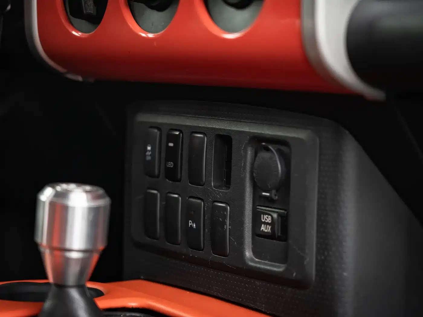 Toyota FJ Cruiser 2013 4.0L фото 12