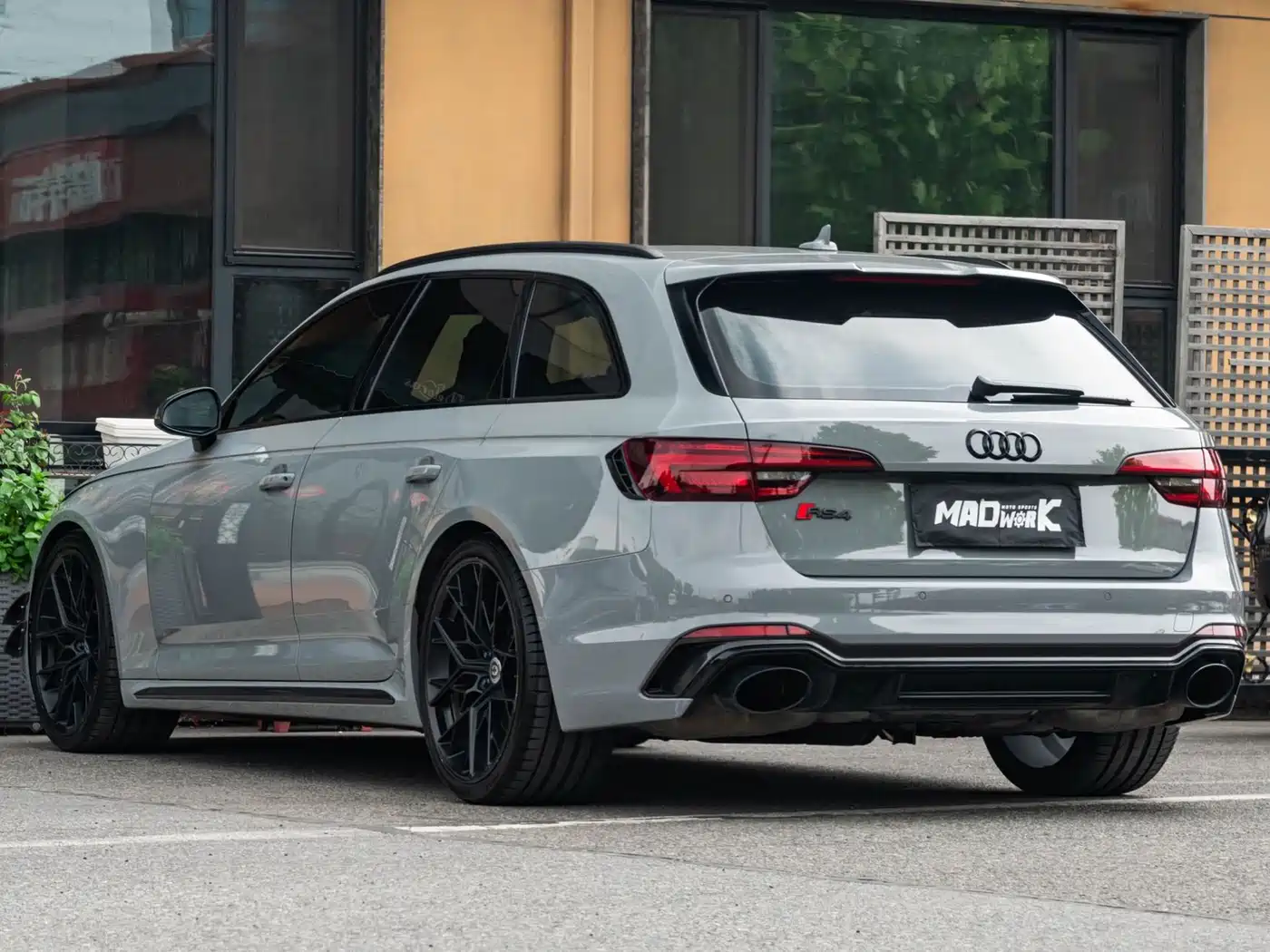 Audi RS 4 2019 RS 4 2.9T Avant фото 4
