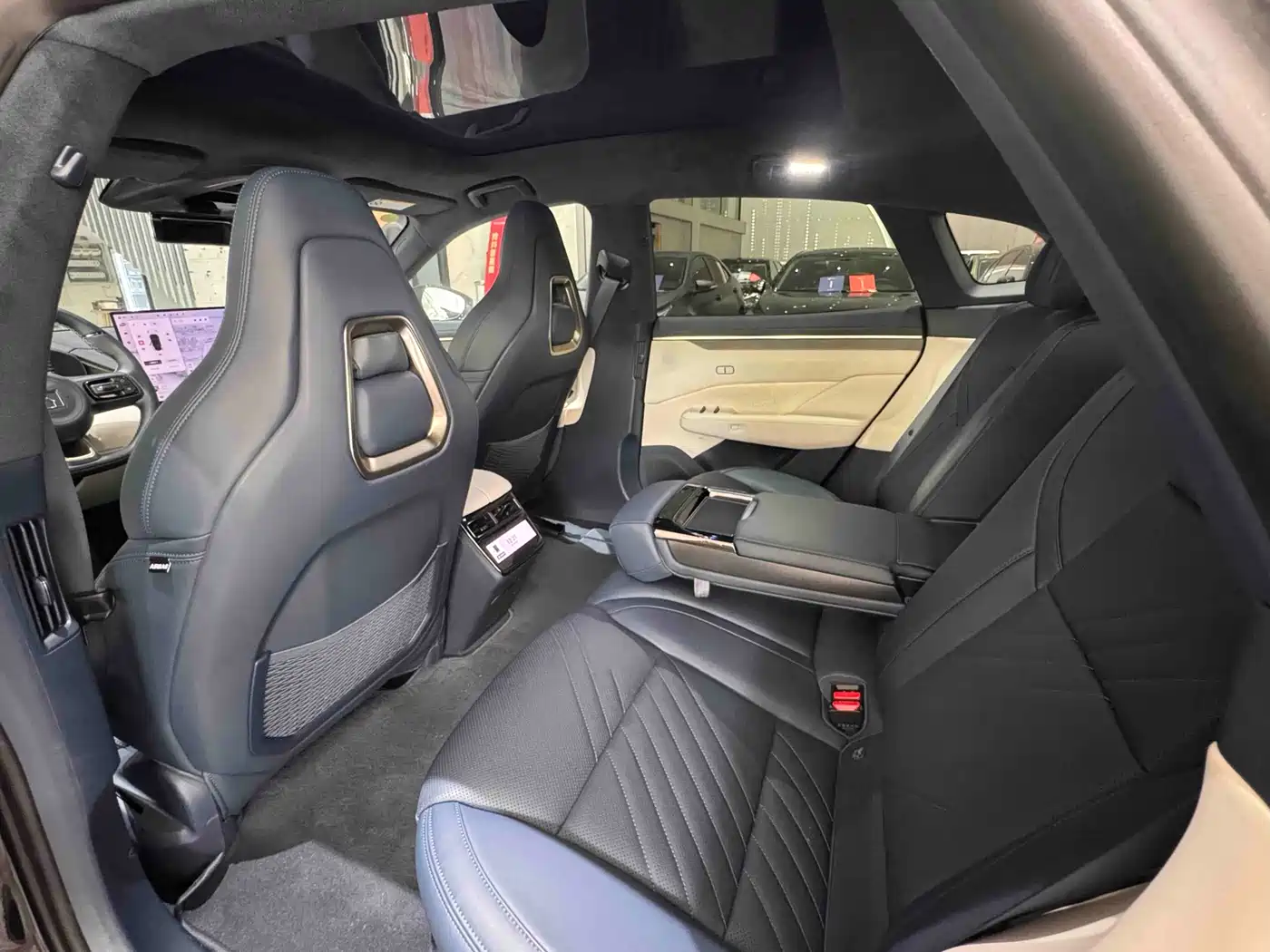 ZEEKR 001 2025 2025 YOU Edition 100kWh AWD