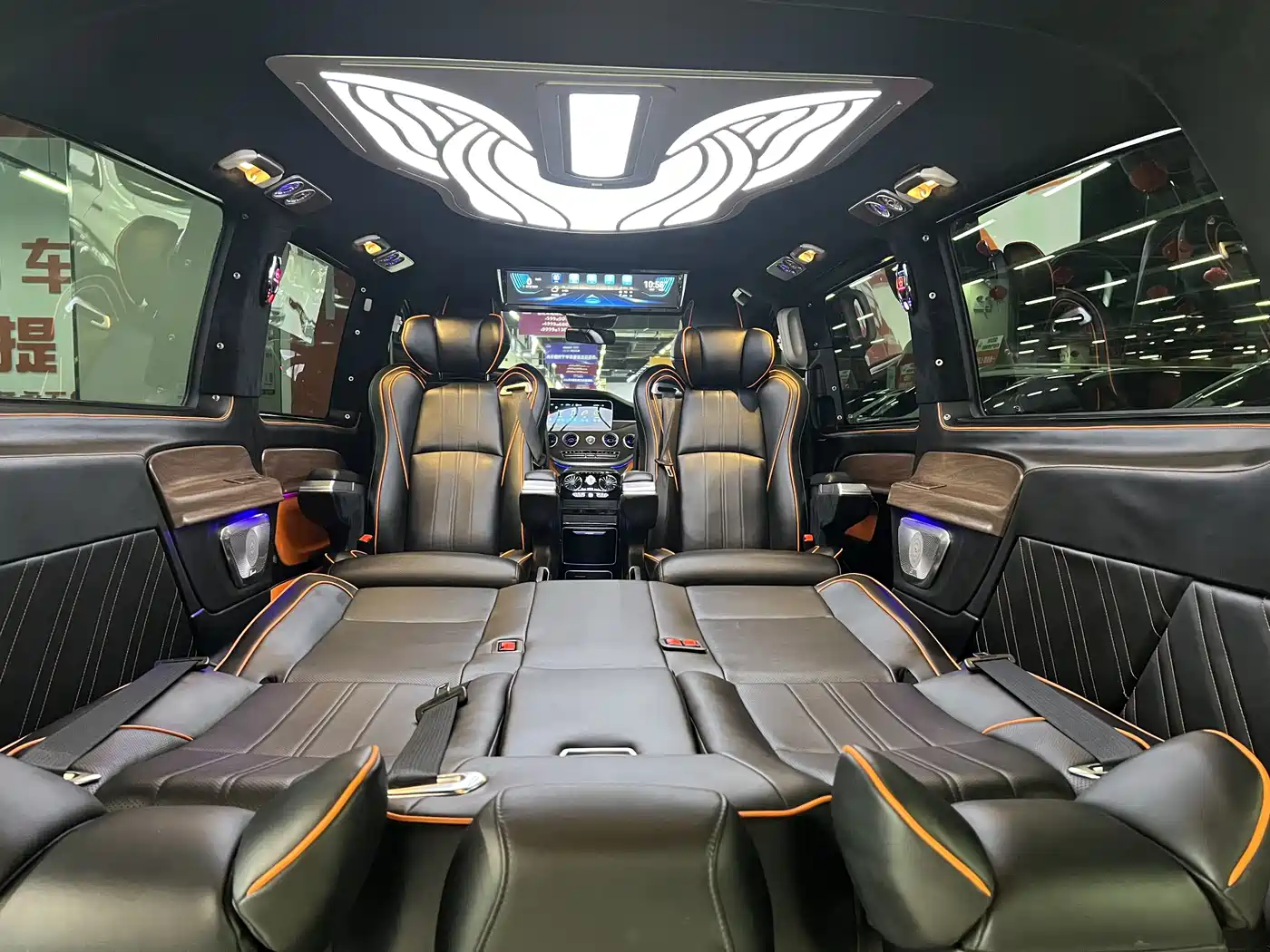 Mercedes-Benz Vito 2023 2.0T Elite 7-Seater фото 16