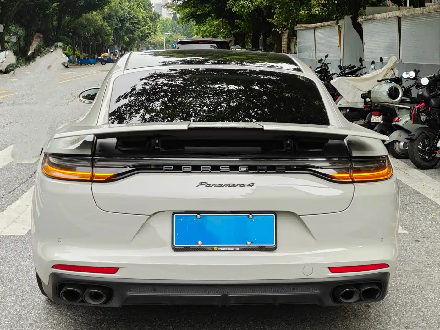 PORSCHE PANAMERA