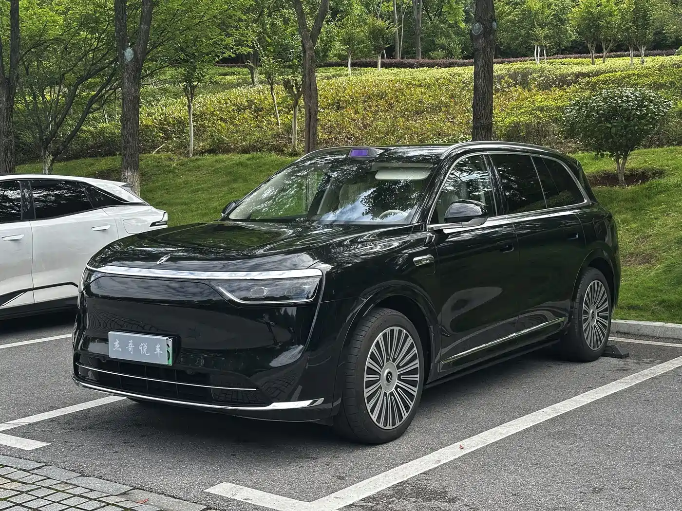 AITO Wenjie AITO M8 2025 Extended Range Ultra 53.4kWh 6-Seater