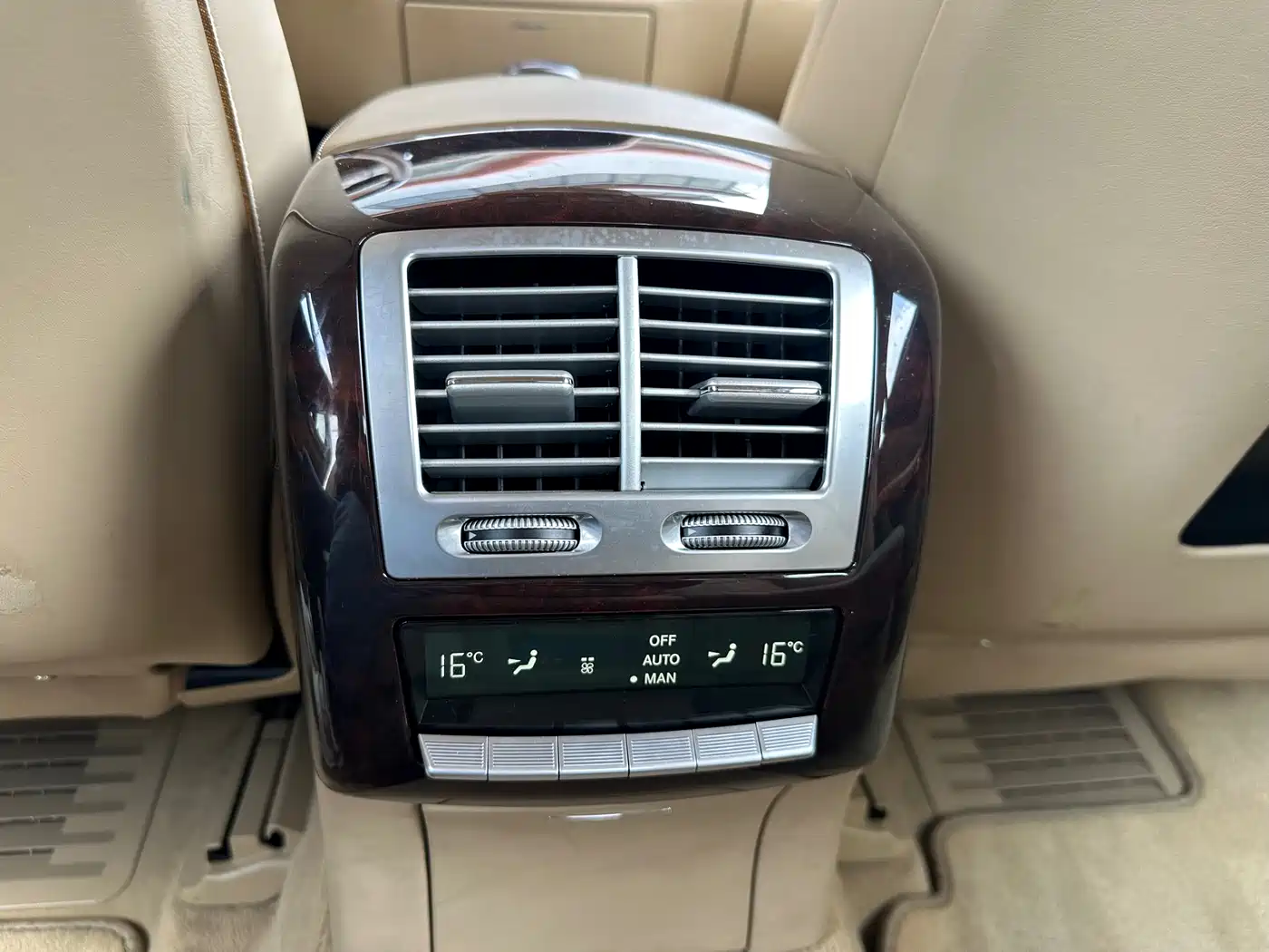 Mercedes-Benz S-Class 2010 S 600 L фото 33
