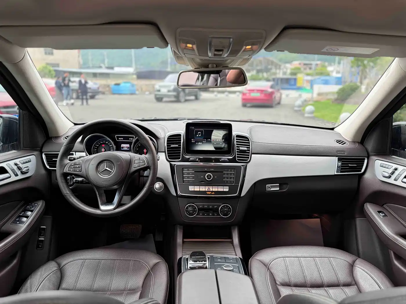 Mercedes-Benz GLS 2018 GLS 320 4MATIC фото 6