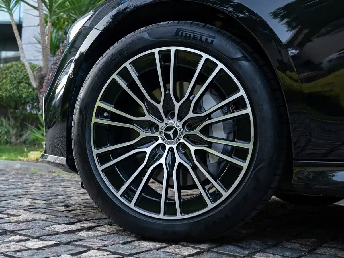 Mercedes-Benz E-Class 2025 E 300 L Luxury фото 8