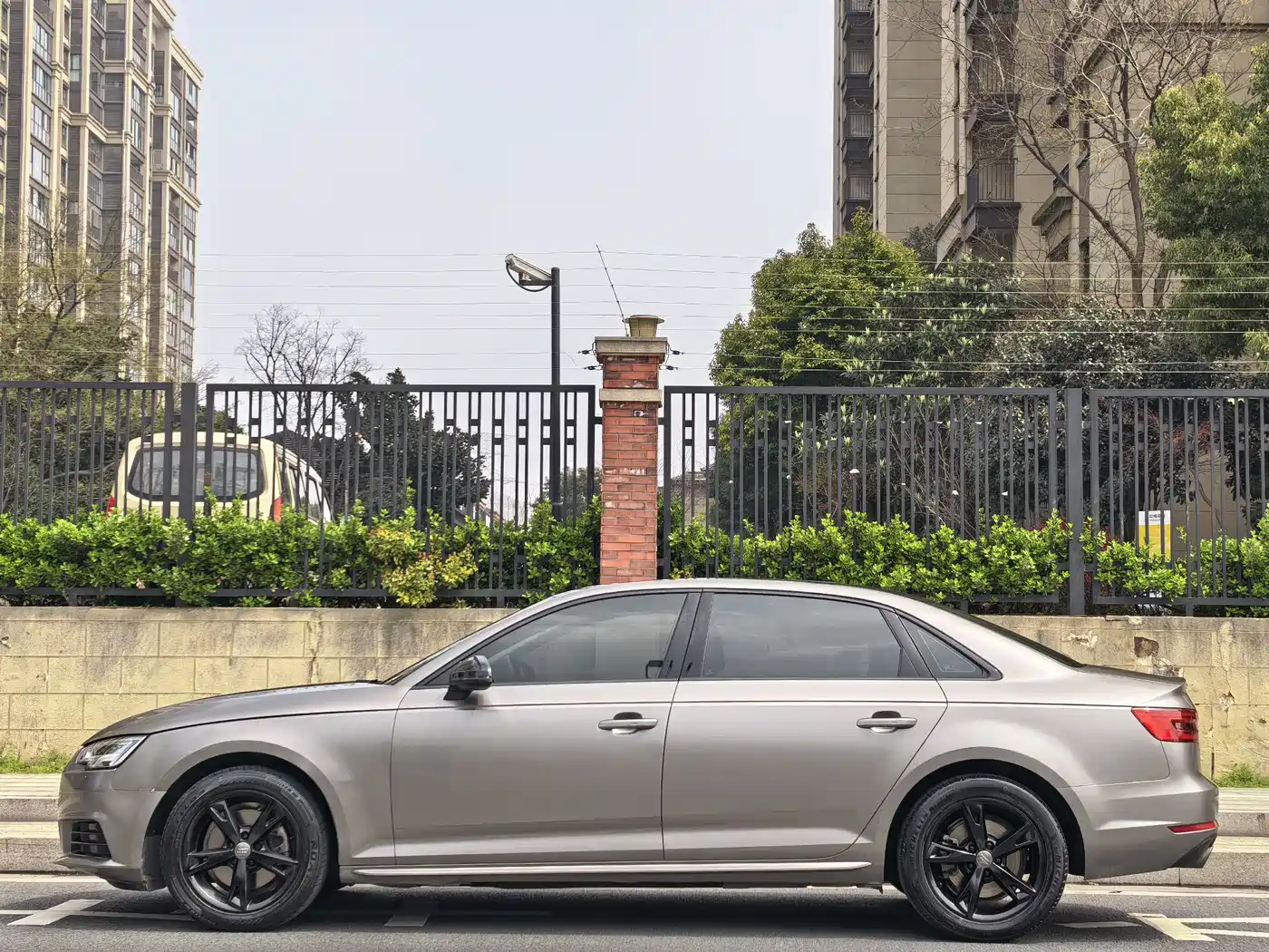 Audi A4L 2017 40 TFSI Fashion Edition фото 3
