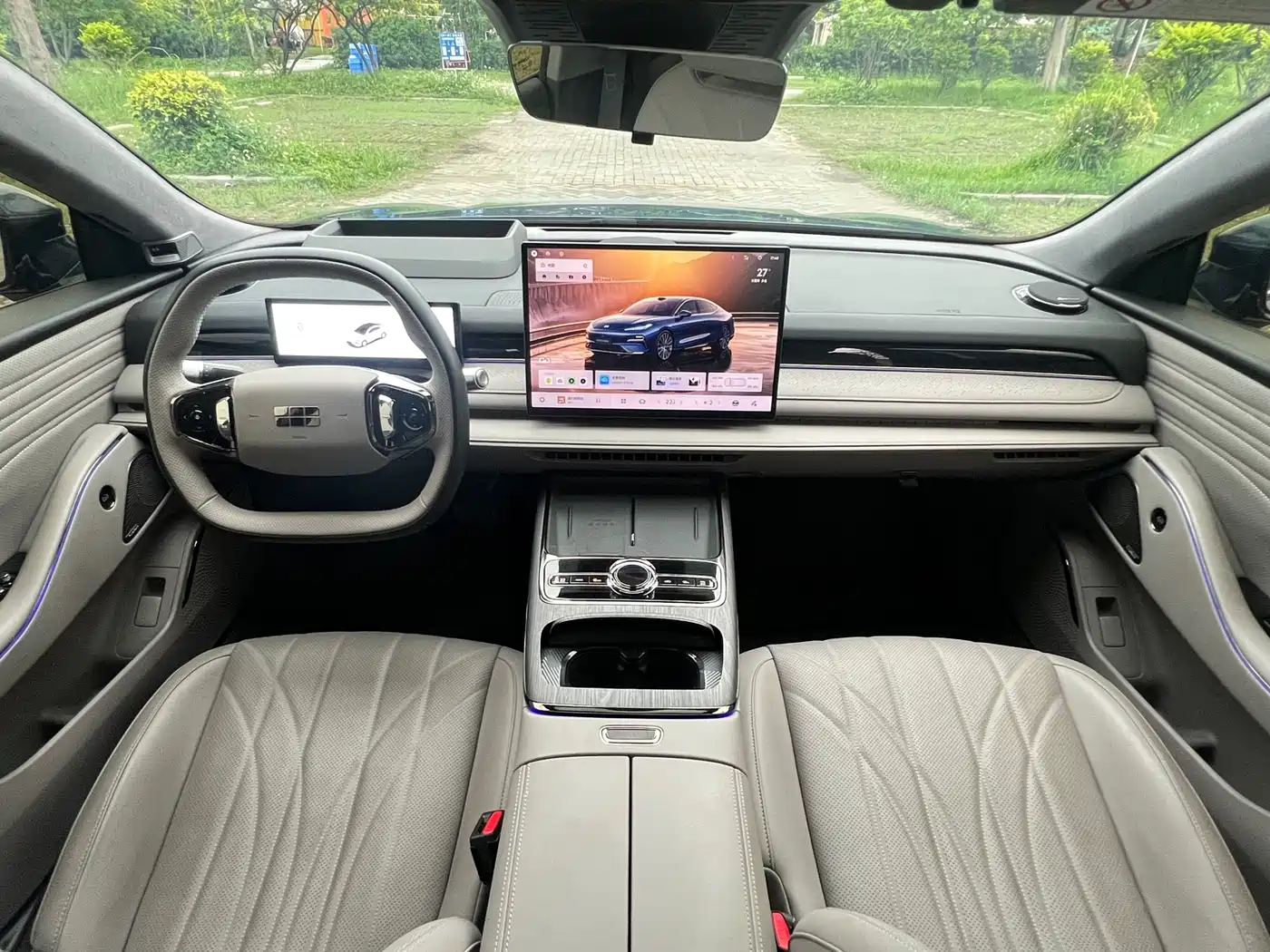 Geely Galaxy Galaxy Xingyao 8 2025 130km EM-P Starship Edition фото 12
