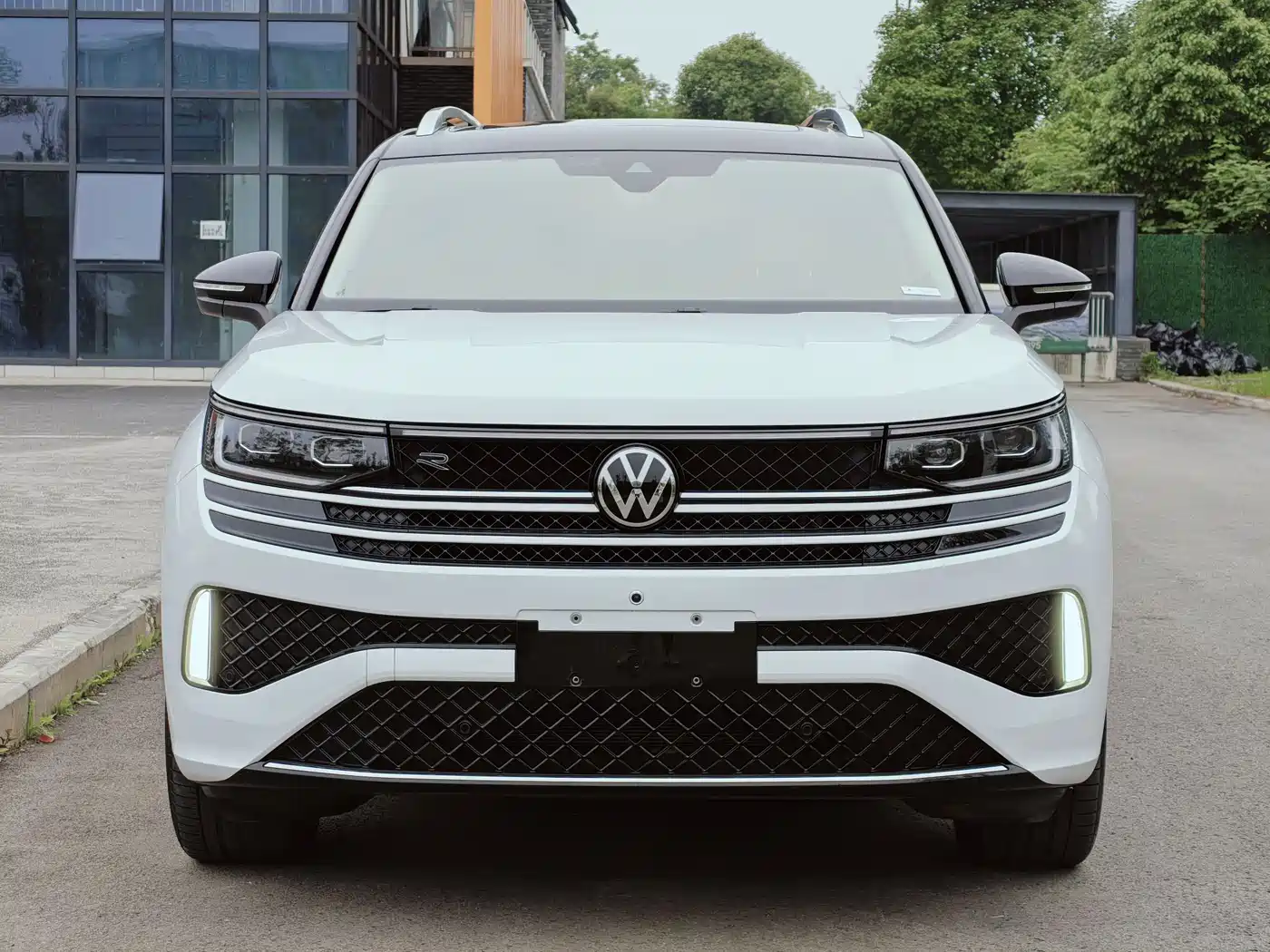 Volkswagen Talagon 2023 380TSI 4WD R-Line Celebration Edition фото 2