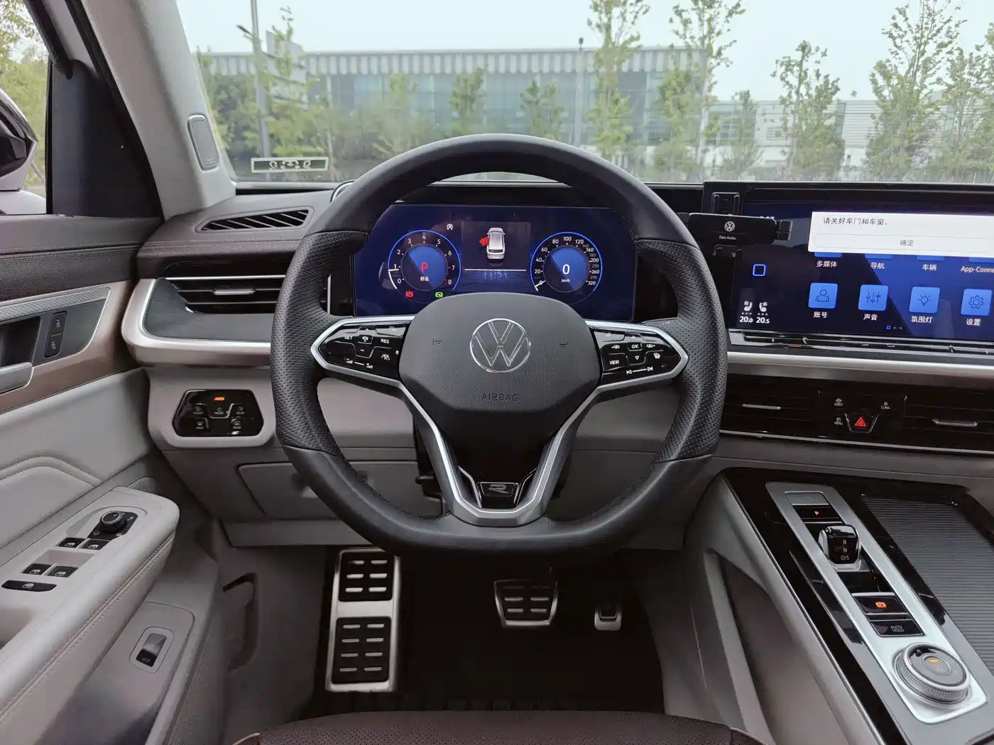 Volkswagen Talagon 2023 380TSI 4WD R-Line Celebration Edition фото 12