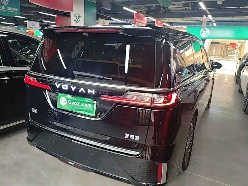 Voyah Auto Voyah Dreamer 2025 Model PHEV 4WD Premium QianKun Edition фото 7