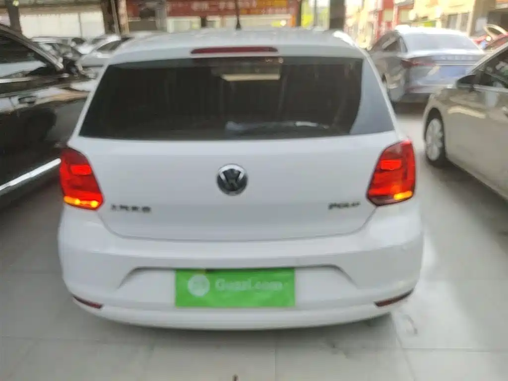 Volkswagen Polo 2016 1.4L Automatic Trend фото 6