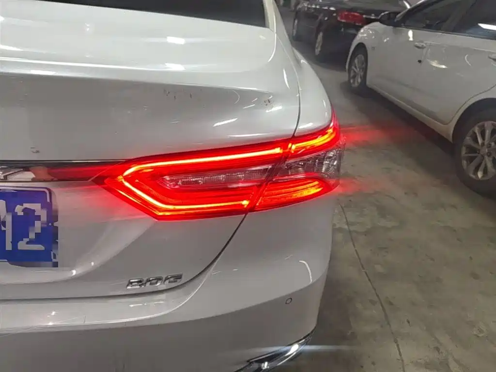Toyota Camry 2023 2.0G Luxury Edition фото 8
