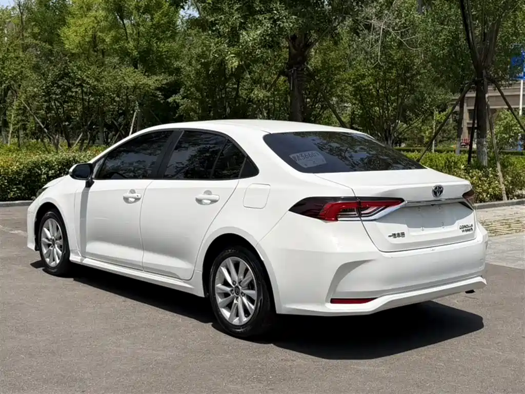 Toyota Corolla 2023 1.8L Smart Hybrid Dual Engine Elite Edition фото 7