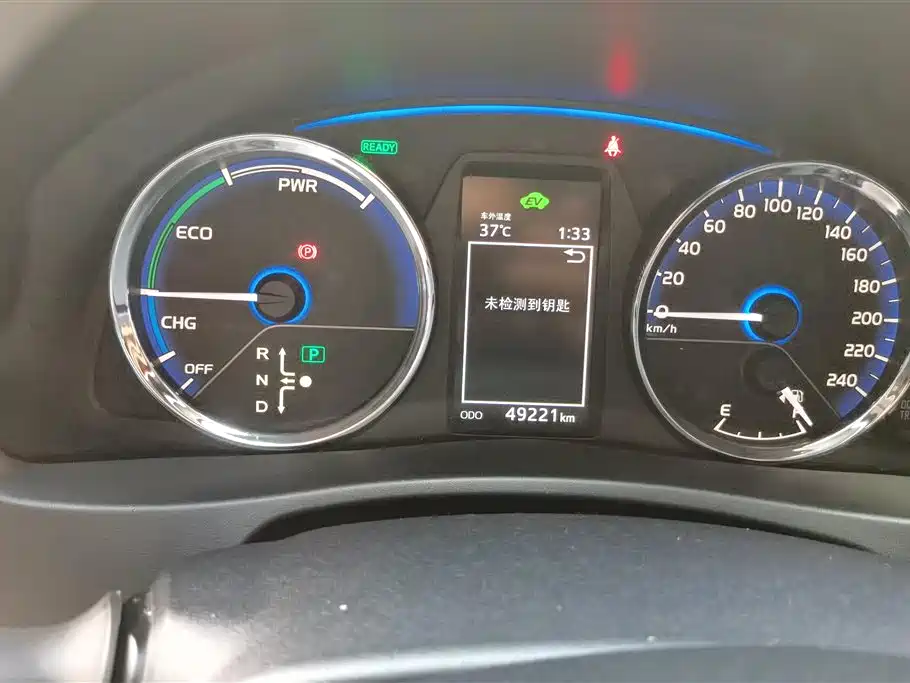 Toyota Corolla Twin Engine E+ 2019 1.8L E-CVT Flagship Edition фото 14