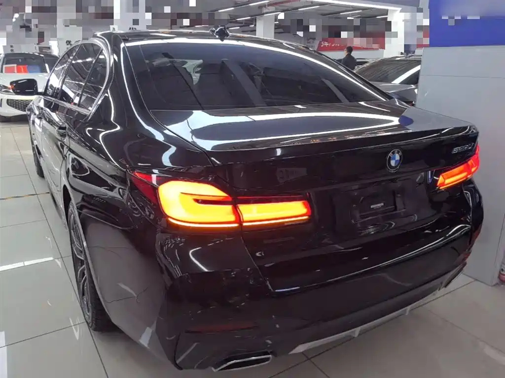 BMW 5-SERIES