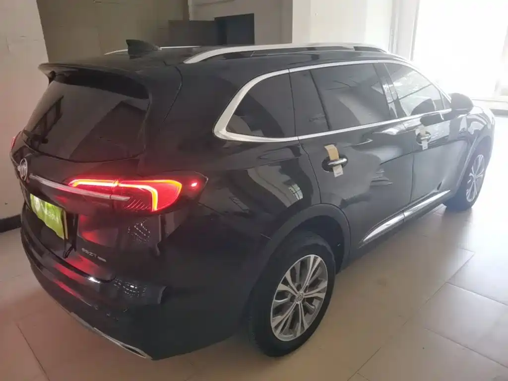 Photo 7 - Buick Envision Plus