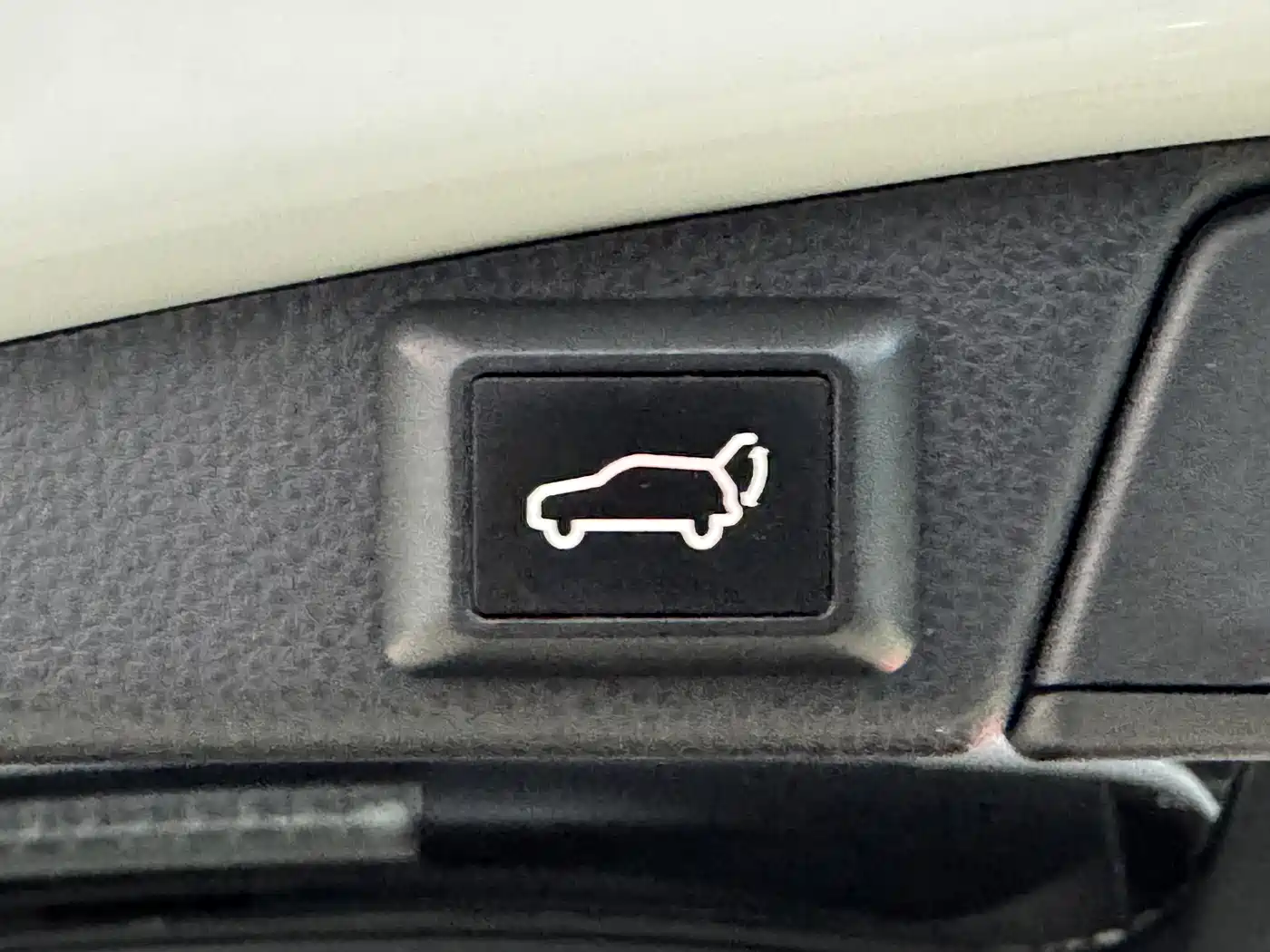 Toyota Wildlander 2020 2.0L CVT AWD Luxury Edition фото 10