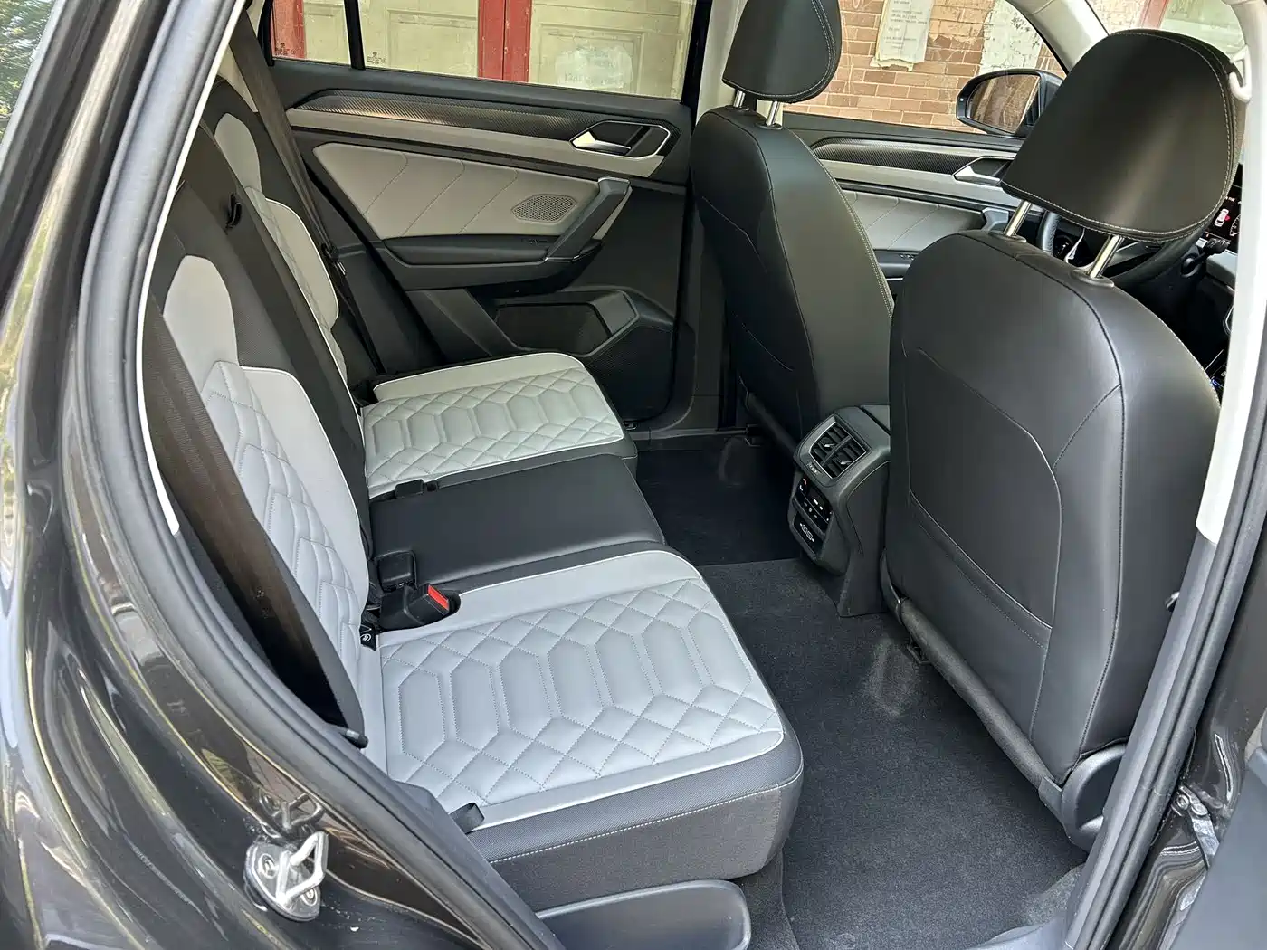 Volkswagen Tayron 2023 280TSI 2WD Luxury Plus Advanced Edition фото 18