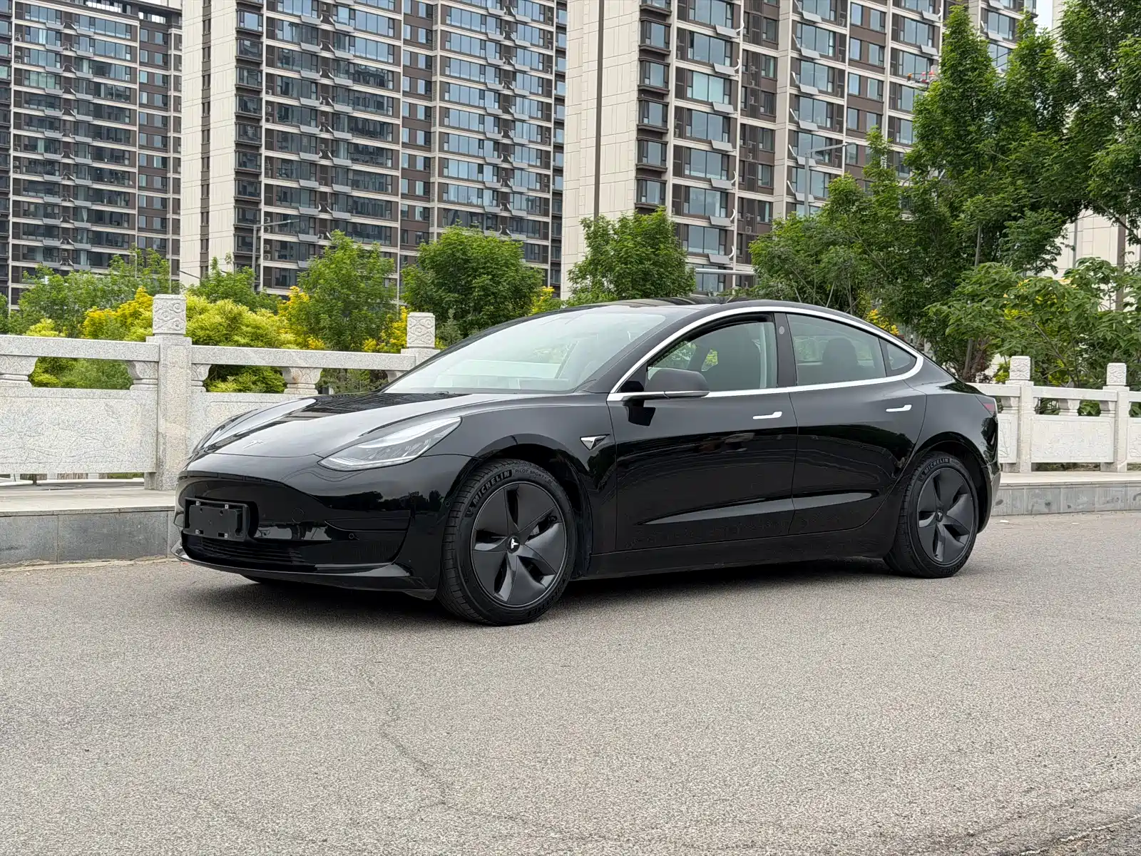 Фото 1 - Tesla Model 3