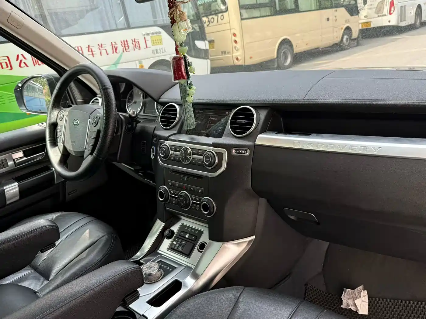 Land Rover Discovery 2016 3.0 SC Black Edition SE фото 5