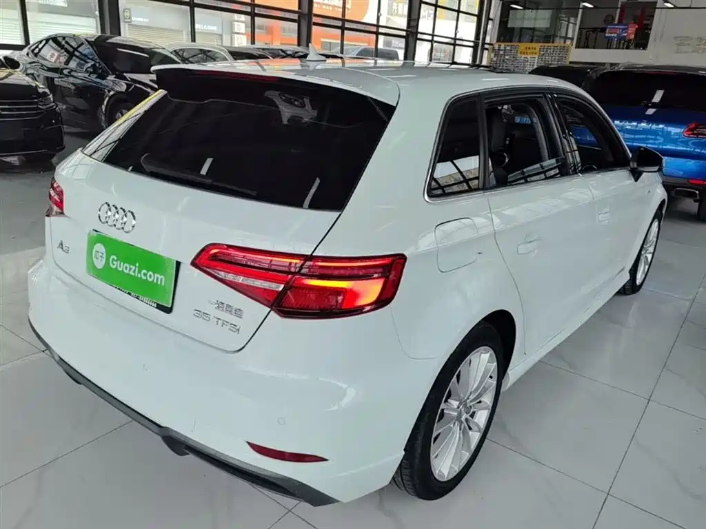 Audi A3 2018 30th Anniversary Sportback 35 TFSI Fashion фото 7