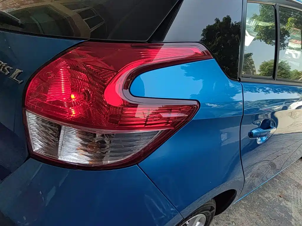 Toyota YARiS L Zhi Xuan 2015 1.5E Auto Charming Edition фото 8