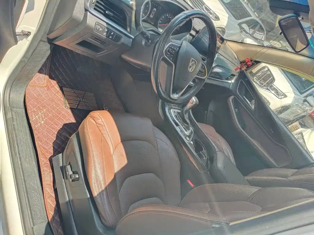Baojun 560 2017 2017 1.5T DCT Flagship Model