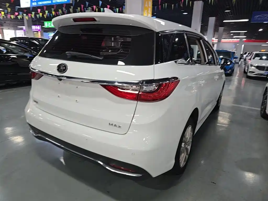 BYD Song MAX 2019 1.5T Manual Smart Connected Sunroof 6-seater China VI фото 7