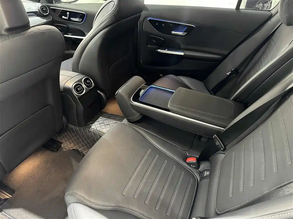 Mercedes-Benz C-Class 2024 C 200 L Sport Edition фото 14