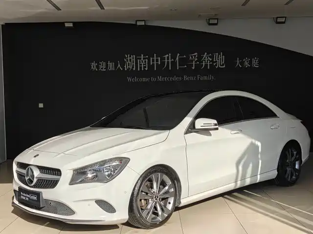 MERCEDES-BENZ CLA