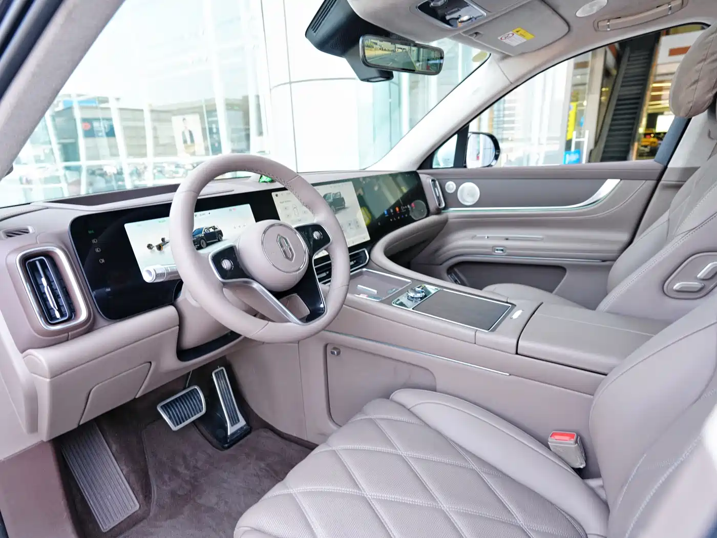 AITO Wenjie AITO M9 2025 Extended Range Ultra 52kWh 5-Seater фото 7