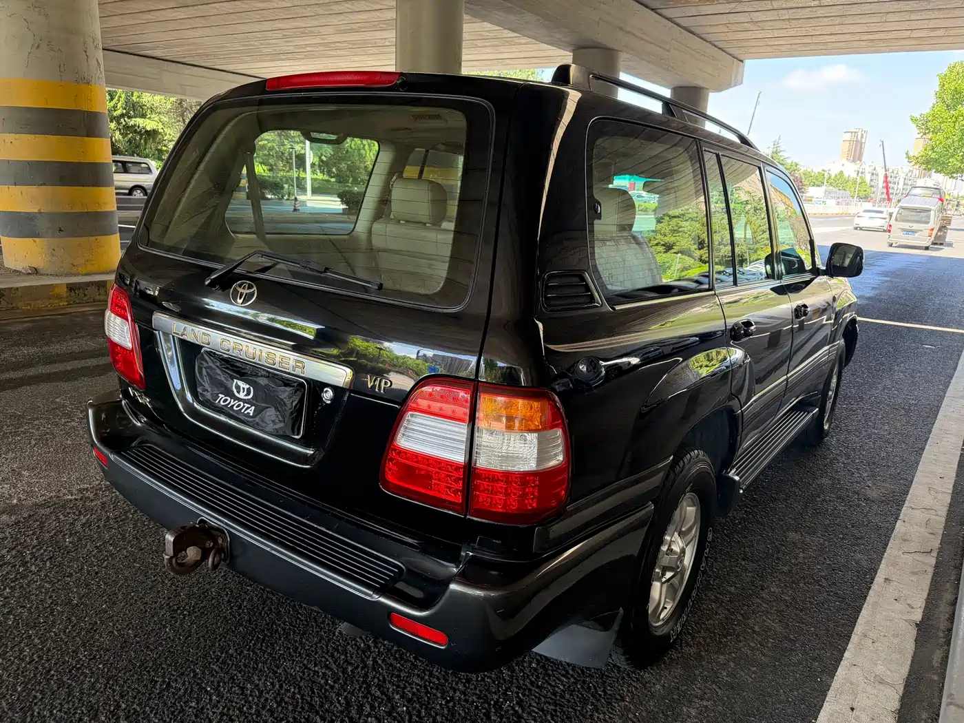 Toyota Land Cruiser 2005 Model 4.7L Automatic VX-R Luxury DVD Edition фото 8