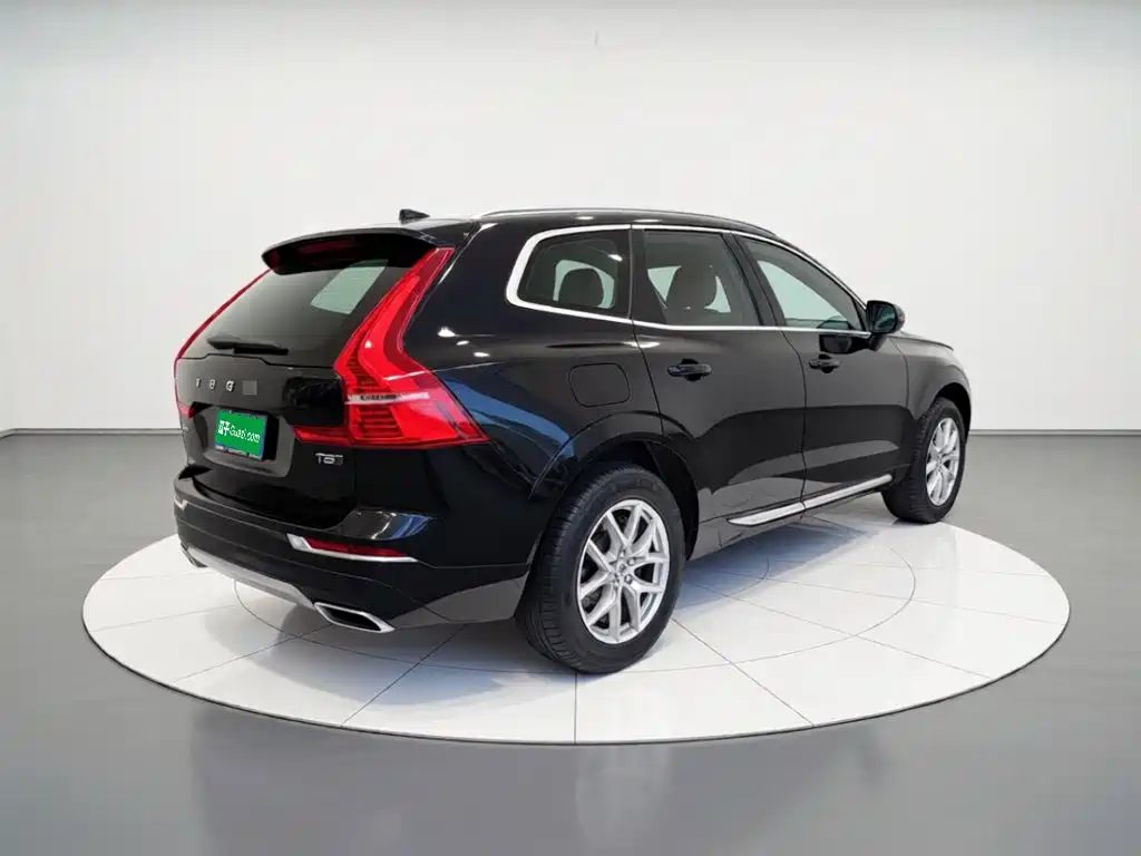 Фото 6 - Volvo XC60