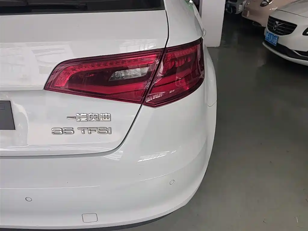 Audi A3 2015 Sportback 35 TFSI Millionth Anniversary Intelligent Leader Type фото 8