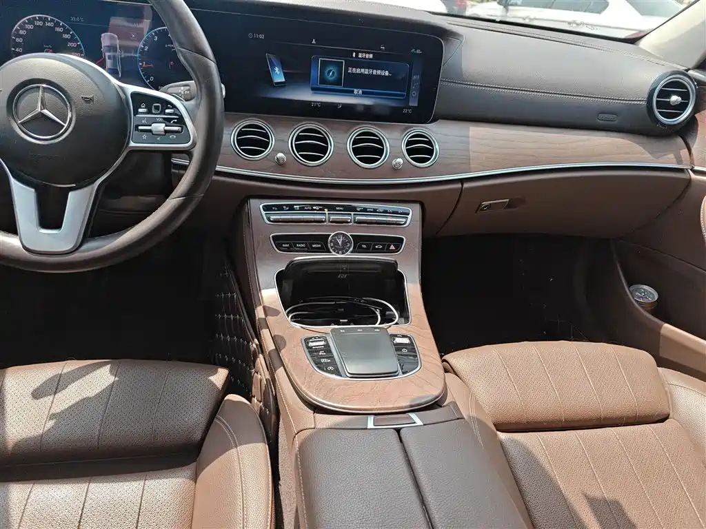 Mercedes-Benz E-Class 2019 E 200 L фото 10