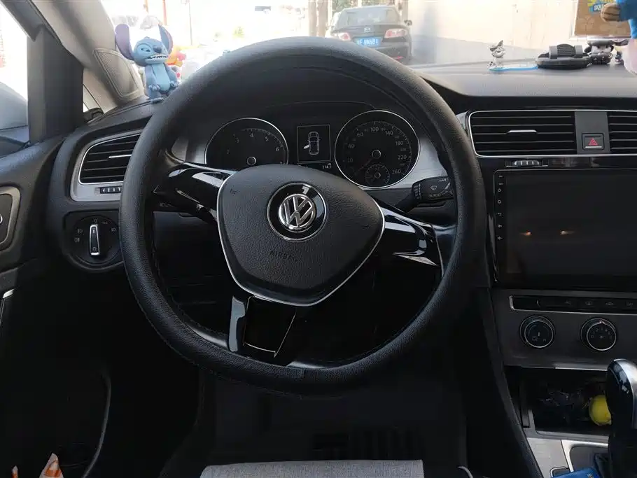 Volkswagen Golf 2015 1.6L Automatic Comfort фото 15