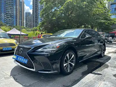 Lexus LS