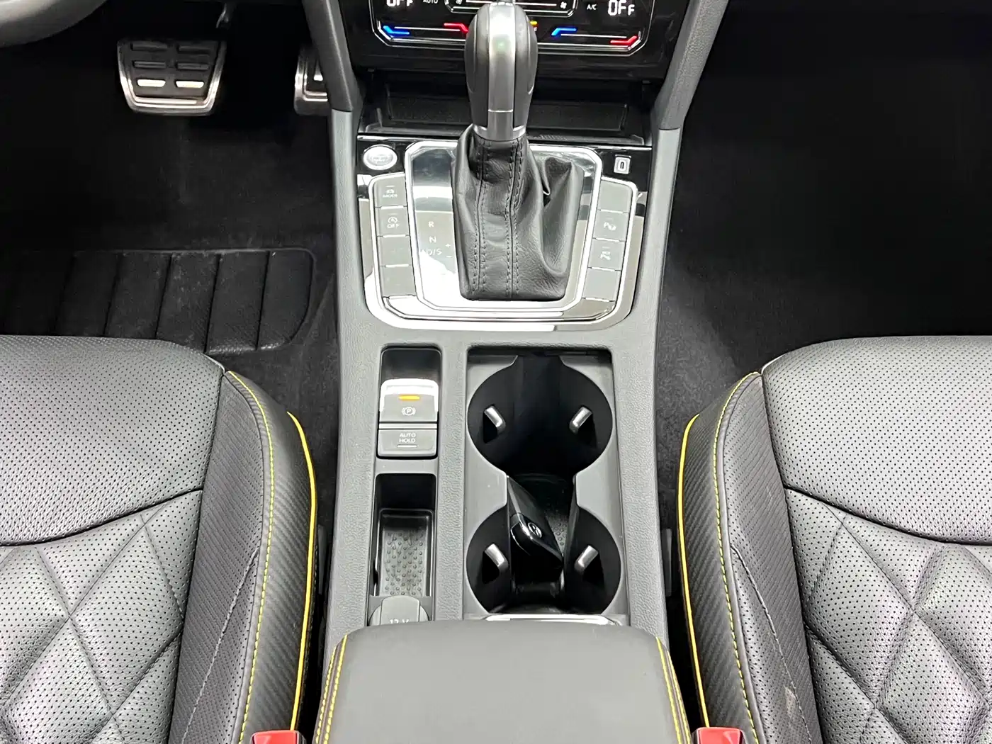 Volkswagen FAW-Volkswagen CC 2021 Model 380TSI Shining Edition фото 27