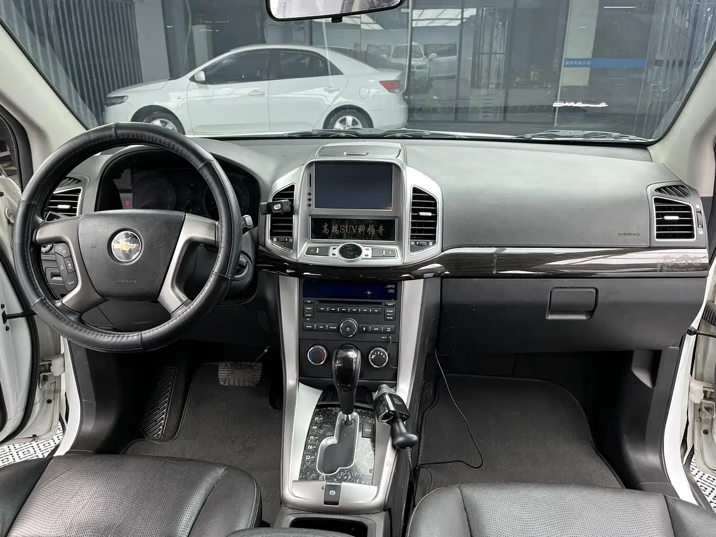 Chevrolet Captiva 2014 2.4L 4WD Luxury 5-seater фото 10