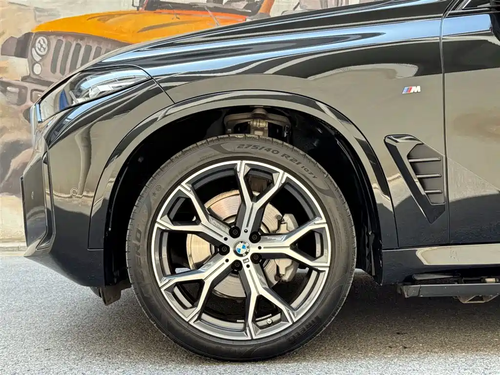 BMW X5 2023 xDrive 30Li Premium M Sport Black Night Package фото 6