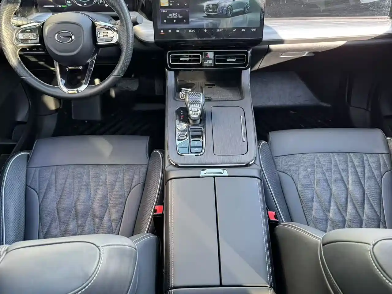 GAC Trumpchi Trumpchi GS8 2022 Dual Engine Series 2.0TM 2WD Premium Edition (7-Seater) фото 8