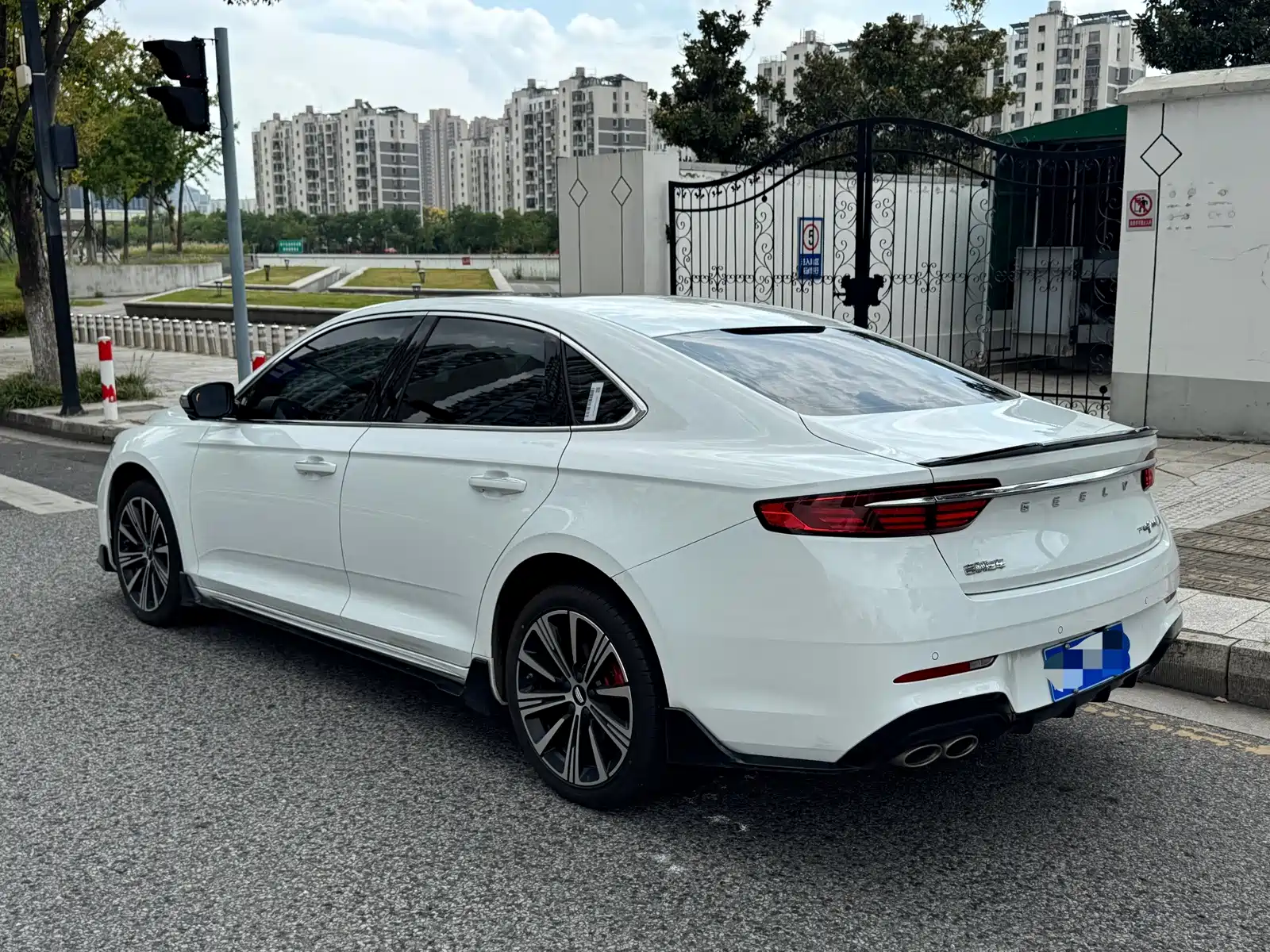 Фото 7 - Geely Preface