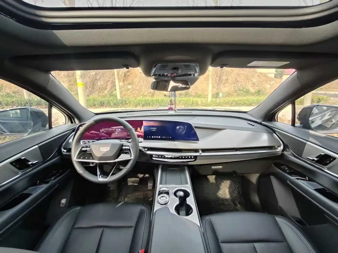 Cadillac XT5 2025 2.0T Luxury фото 4