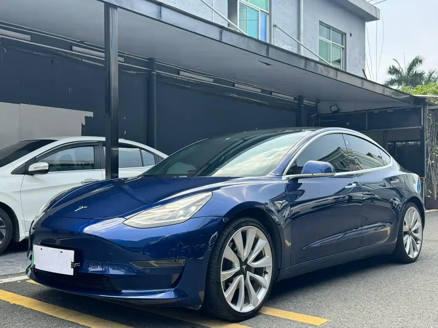 TESLA MODEL 3 (IMPORTED) 2019
