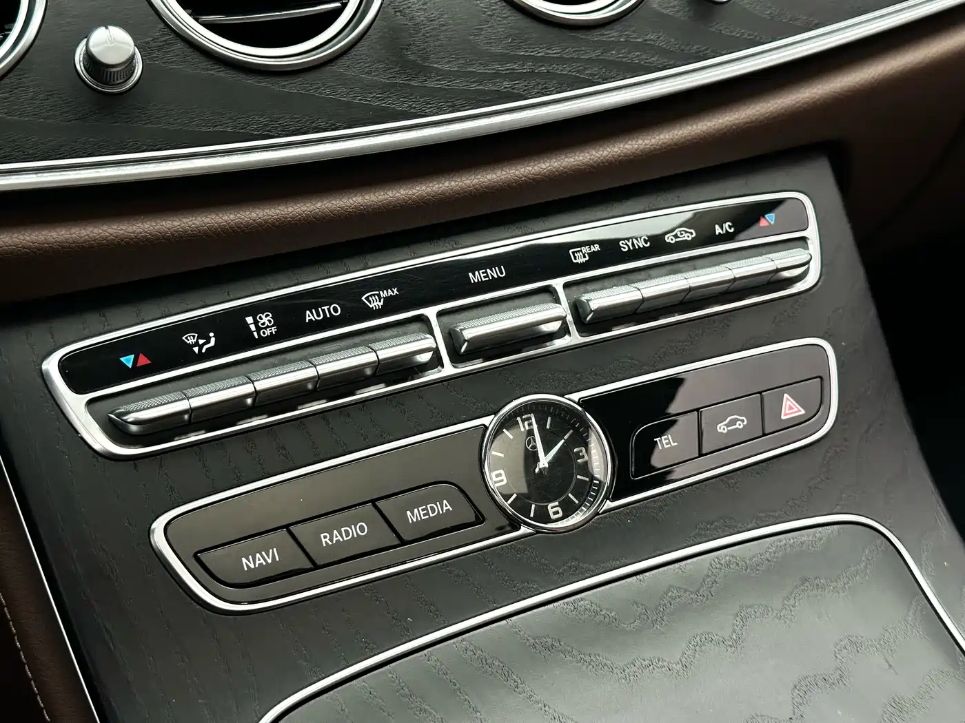 Mercedes-Benz E-Class 2018 Facelift E 200 L Sport фото 19