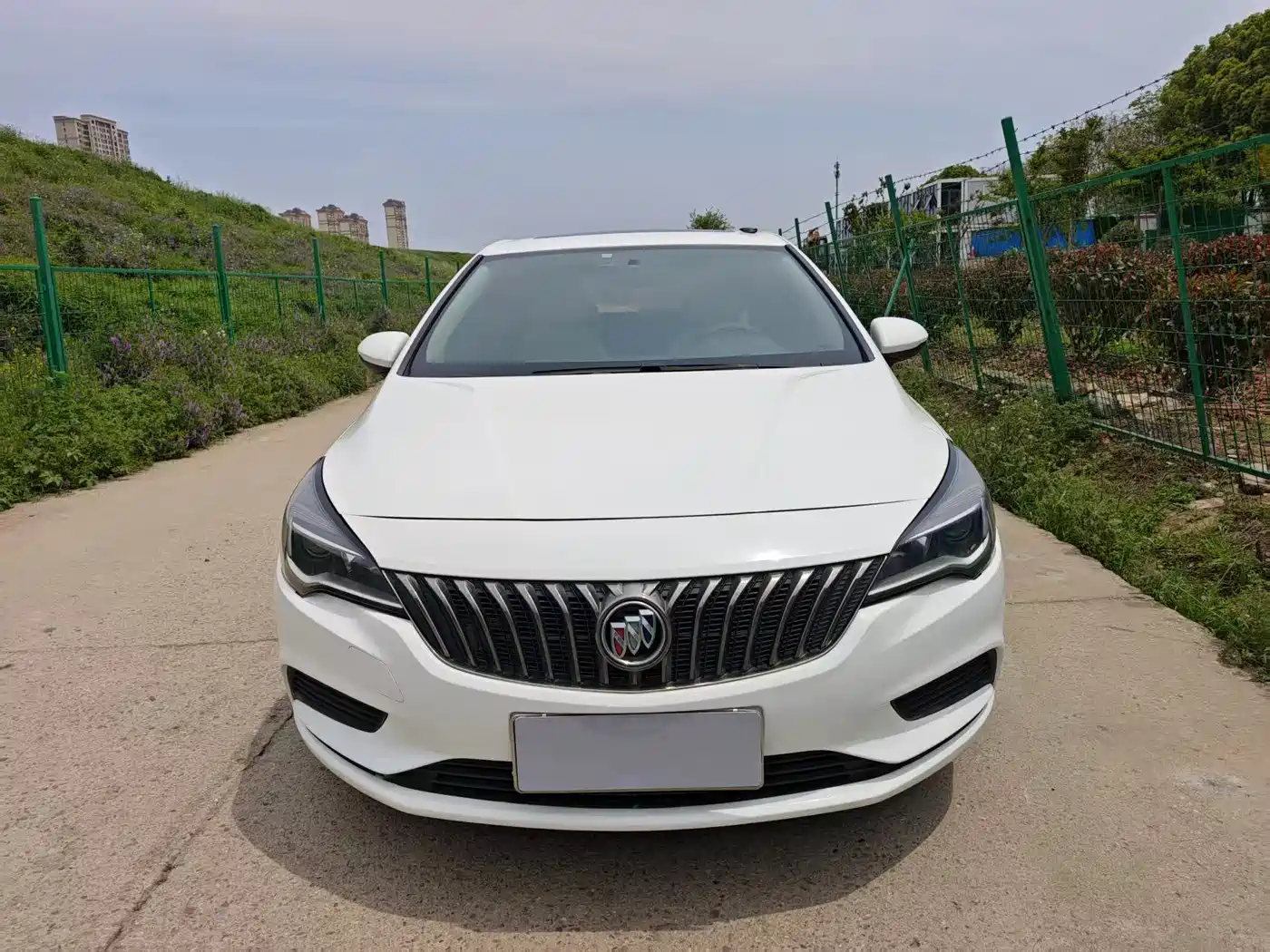 Buick Verano 2016 Hatchback 15S Auto Progressive фото 3