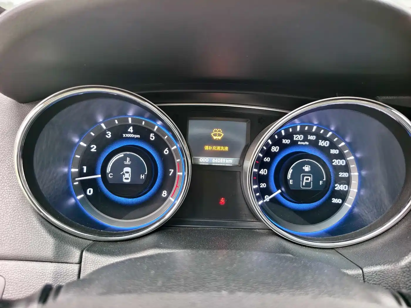 Фото 8 - Hyundai Sonata